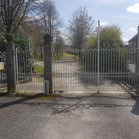 Maison De Charme à Avec Barbecue Et Parking * Gacé