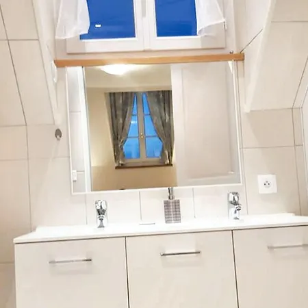 Maison De Charme à Avec Barbecue Et Parking Casa de Férias