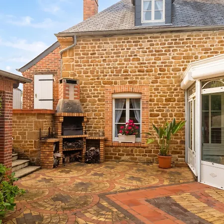 Сasa de vacaciones Maison De Charme à Avec Barbecue Et Parking *
