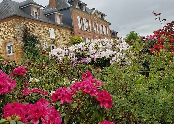 Prázdninový dům Maison De Charme A Avec Barbecue Et Parking