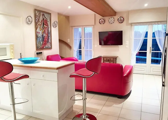 Maison De Charme A Avec Barbecue Et Parking *